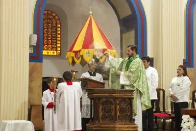 30 dia com Maria - Santa Missa e Coroação - Romeiros Devotos das Pastorais do Santuário Basílica