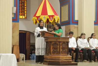 30 dia com Maria - Santa Missa e Coroação - Romeiros Devotos das Pastorais do Santuário Basílica