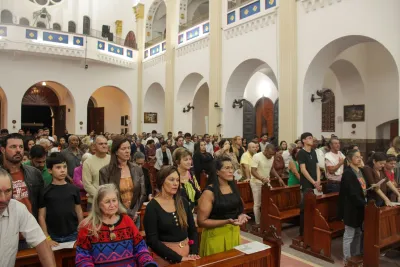 30 dia com Maria - Santa Missa e Coroação - Romeiros Devotos das Pastorais do Santuário Basílica