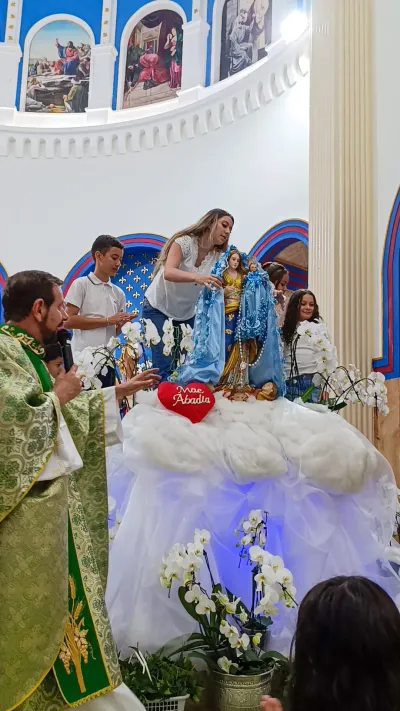 30 dia com Maria - Santa Missa e Coroação - Romeiros Devotos das Pastorais do Santuário Basílica