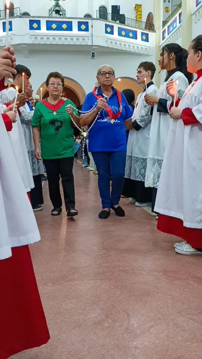 30 dia com Maria - Santa Missa e Coroação - Romeiros Devotos das Pastorais do Santuário Basílica