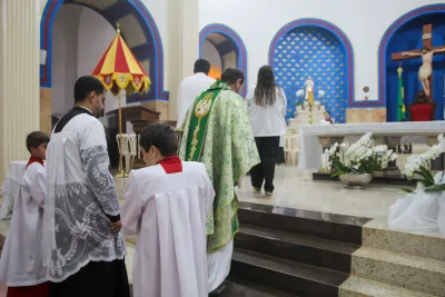 30 dia com Maria - Santa Missa e Coroação - Romeiros Devotos das Pastorais do Santuário Basílica