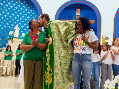 30 dia com Maria - Santa Missa e Coroação - Romeiros Devotos das Pastorais do Santuário Basílica