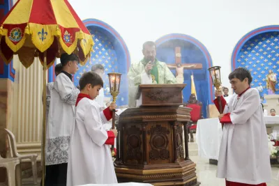 30 dia com Maria - Santa Missa e Coroação - Romeiros Devotos das Pastorais do Santuário Basílica