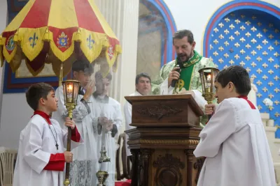 30 dia com Maria - Santa Missa e Coroação - Romeiros Devotos das Pastorais do Santuário Basílica