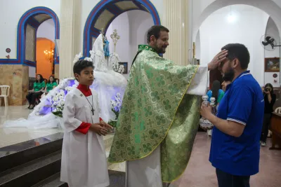 30 dia com Maria - Santa Missa e Coroação - Romeiros Devotos das Pastorais do Santuário Basílica