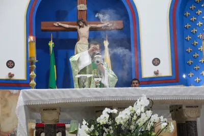 30 dia com Maria - Santa Missa e Coroação - Romeiros Devotos das Pastorais do Santuário Basílica