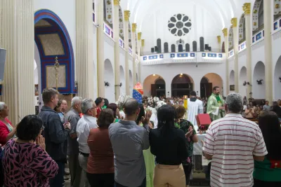 30 dia com Maria - Santa Missa e Coroação - Romeiros Devotos das Pastorais do Santuário Basílica