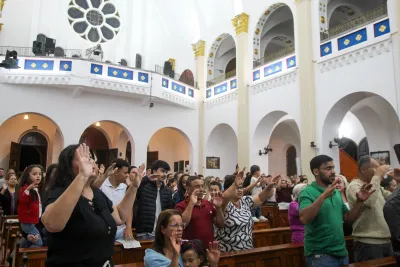 30 dia com Maria - Santa Missa e Coroação - Romeiros Devotos das Pastorais do Santuário Basílica