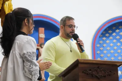 30 dia com Maria - Santa Missa e Coroação - Romeiros Devotos das Pastorais do Santuário Basílica