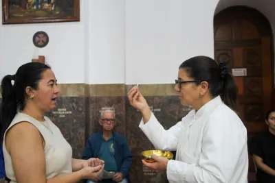 30 dia com Maria - Santa Missa e Coroação - Romeiros Devotos das Pastorais do Santuário Basílica