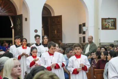 30 dia com Maria - Santa Missa e Coroação - Romeiros Devotos das Pastorais do Santuário Basílica