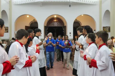 30 dia com Maria - Santa Missa e Coroação - Romeiros Devotos das Pastorais do Santuário Basílica