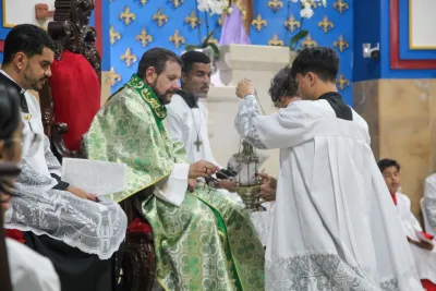 30 dia com Maria - Santa Missa e Coroação - Romeiros Devotos das Pastorais do Santuário Basílica