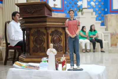 30 dia com Maria - Santa Missa e Coroação - Romeiros Devotos das Pastorais do Santuário Basílica