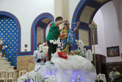 30 dia com Maria - Santa Missa e Coroação - Romeiros Devotos das Pastorais do Santuário Basílica