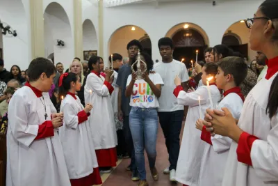 30 dia com Maria - Santa Missa e Coroação - Romeiros Devotos das Pastorais do Santuário Basílica