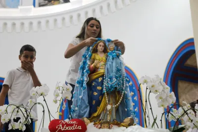 30 dia com Maria - Santa Missa e Coroação - Romeiros Devotos das Pastorais do Santuário Basílica