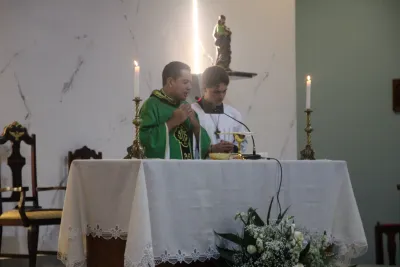 5º dia da novena - Adoração do Santíssimo Sacramento e Bênção aos Fieis