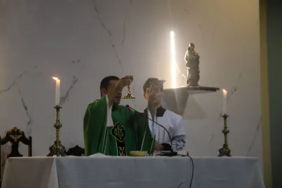 5º dia da novena - Adoração do Santíssimo Sacramento e Bênção aos Fieis