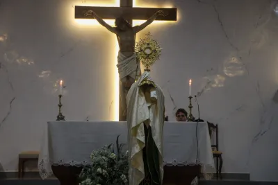 5º dia da novena - Adoração do Santíssimo Sacramento e Bênção aos Fieis