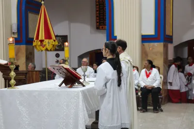 Editar 30 dia com Maria - Santa Missa e Coroação - Romeiros Devotos da Comunidade de Celso Bueno, Buritis e Gonçalves