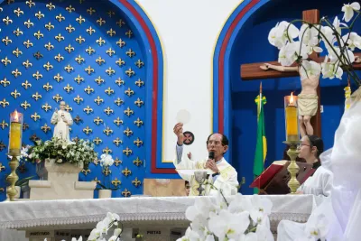 Editar 30 dia com Maria - Santa Missa e Coroação - Romeiros Devotos da Comunidade de Celso Bueno, Buritis e Gonçalves