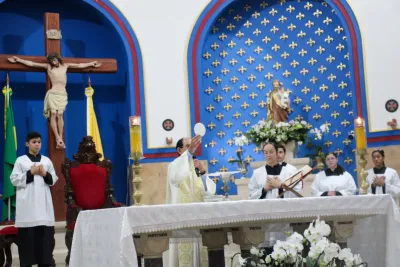 Editar 30 dia com Maria - Santa Missa e Coroação - Romeiros Devotos da Comunidade de Celso Bueno, Buritis e Gonçalves