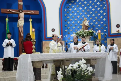 Editar 30 dia com Maria - Santa Missa e Coroação - Romeiros Devotos da Comunidade de Celso Bueno, Buritis e Gonçalves
