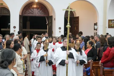 Editar 30 dia com Maria - Santa Missa e Coroação - Romeiros Devotos da Comunidade de Celso Bueno, Buritis e Gonçalves