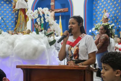 Editar 30 dia com Maria - Santa Missa e Coroação - Romeiros Devotos da Comunidade de Celso Bueno, Buritis e Gonçalves