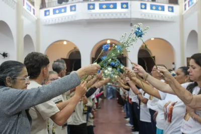 Editar 30 dia com Maria - Santa Missa e Coroação - Romeiros Devotos da Comunidade de Celso Bueno, Buritis e Gonçalves