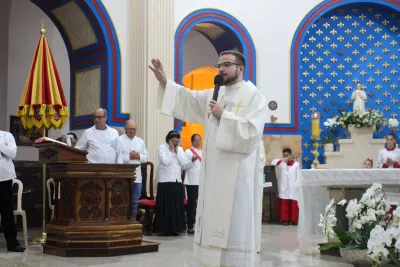 Editar 30 dia com Maria - Santa Missa e Coroação - Romeiros Devotos da Comunidade de Celso Bueno, Buritis e Gonçalves