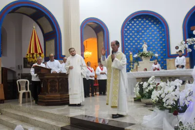 Editar 30 dia com Maria - Santa Missa e Coroação - Romeiros Devotos da Comunidade de Celso Bueno, Buritis e Gonçalves