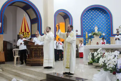 Editar 30 dia com Maria - Santa Missa e Coroação - Romeiros Devotos da Comunidade de Celso Bueno, Buritis e Gonçalves