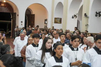 Editar 30 dia com Maria - Santa Missa e Coroação - Romeiros Devotos da Comunidade de Celso Bueno, Buritis e Gonçalves