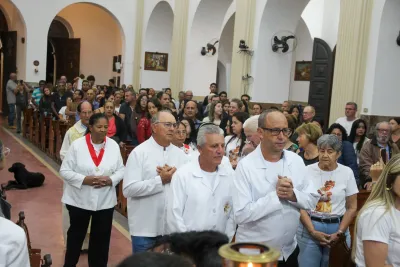 Editar 30 dia com Maria - Santa Missa e Coroação - Romeiros Devotos da Comunidade de Celso Bueno, Buritis e Gonçalves
