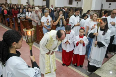 Editar 30 dia com Maria - Santa Missa e Coroação - Romeiros Devotos da Comunidade de Celso Bueno, Buritis e Gonçalves
