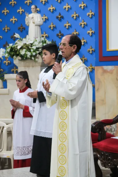 Editar 30 dia com Maria - Santa Missa e Coroação - Romeiros Devotos da Comunidade de Celso Bueno, Buritis e Gonçalves