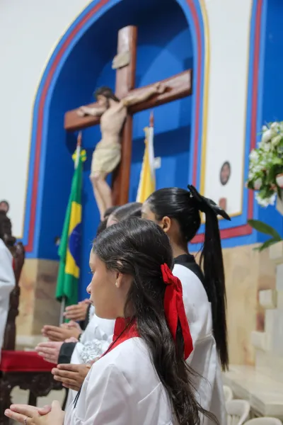 Editar 30 dia com Maria - Santa Missa e Coroação - Romeiros Devotos da Comunidade de Celso Bueno, Buritis e Gonçalves