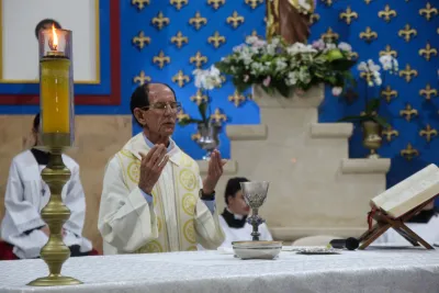 Editar 30 dia com Maria - Santa Missa e Coroação - Romeiros Devotos da Comunidade de Celso Bueno, Buritis e Gonçalves