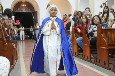 Editar 30 dia com Maria - Santa Missa e Coroação - Romeiros Devotos da Comunidade de Celso Bueno, Buritis e Gonçalves