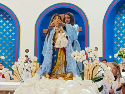 Editar 30 dia com Maria - Santa Missa e Coroação - Romeiros Devotos da Comunidade de Celso Bueno, Buritis e Gonçalves