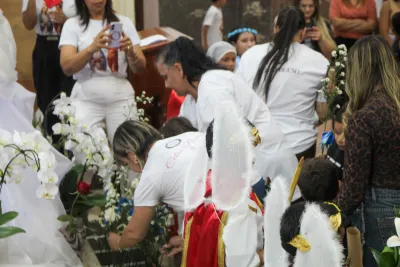 Editar 30 dia com Maria - Santa Missa e Coroação - Romeiros Devotos da Comunidade de Celso Bueno, Buritis e Gonçalves