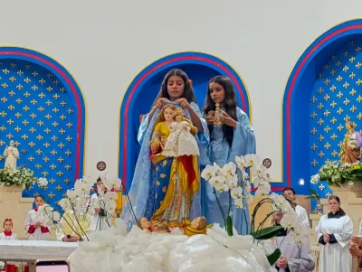 Editar 30 dia com Maria - Santa Missa e Coroação - Romeiros Devotos da Comunidade de Celso Bueno, Buritis e Gonçalves