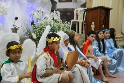 Editar 30 dia com Maria - Santa Missa e Coroação - Romeiros Devotos da Comunidade de Celso Bueno, Buritis e Gonçalves