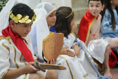 Editar 30 dia com Maria - Santa Missa e Coroação - Romeiros Devotos da Comunidade de Celso Bueno, Buritis e Gonçalves