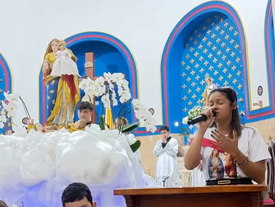 Editar 30 dia com Maria - Santa Missa e Coroação - Romeiros Devotos da Comunidade de Celso Bueno, Buritis e Gonçalves