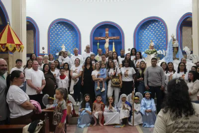 Editar 30 dia com Maria - Santa Missa e Coroação - Romeiros Devotos da Comunidade de Celso Bueno, Buritis e Gonçalves