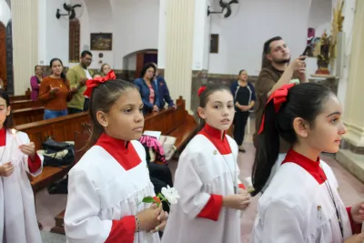 Editar 30 dia com Maria - Santa Missa e Coroação - Romeiros Devotos da Paróquia São José (Uberlândia)